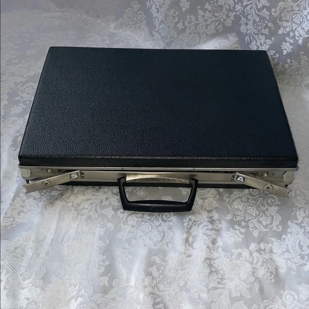 Vintage SAMSONITE Hard Shell Black Textured Briefcase - Picture 2 of 9